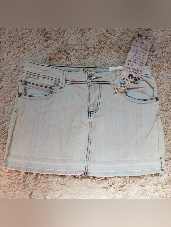 lei Dresses & Skirts - Vintage L.E.I. Mini Denim Skirt Size 9 Low Rise Raw Hem Grunge Light Wash Street